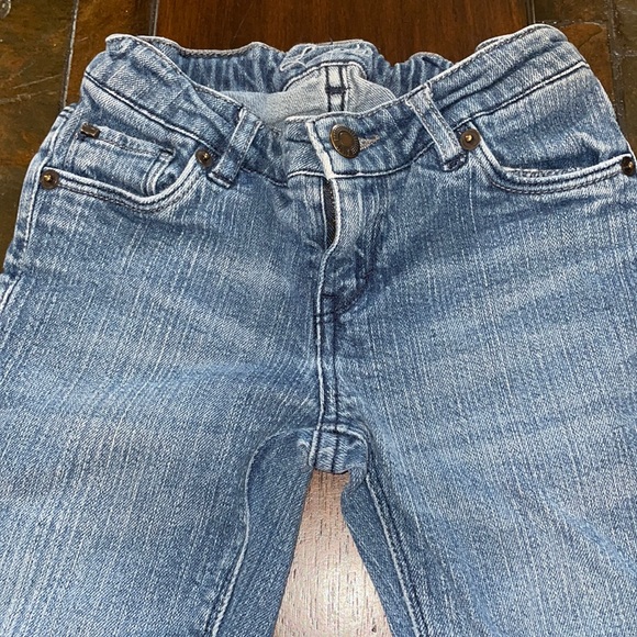 Girl’s Levi’s Jeans - Picture 2 of 11